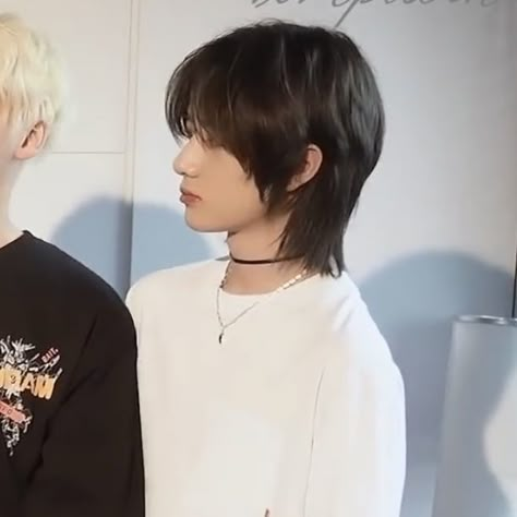 Beomgyu Wolfcut Hair, Beomgyu Wolfcut, Beomgyu Hair, Beomgyu Mullet, Beomgyu Haircut, Kpop Mullet, Beomgyu Wolf Cut, Mullet Hairstyle, Aesthetic People