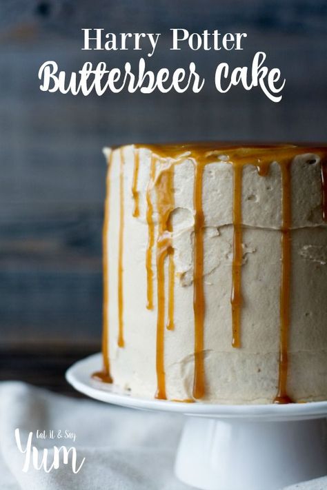 Harry Potter Butterbeer Cake, with browned butter frosting and a molasses butterscotch sauce Butterbeer Cake, Butterbeer Cupcakes, Harry Potter Butterbeer, Movies Food, Harry Potter Butter Beer, Butterbeer Recipe, Butter Beer, Butterscotch Cake, Butterscotch Sauce