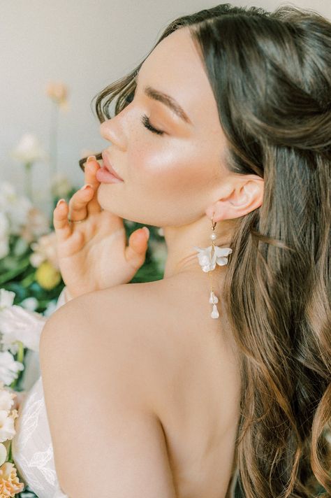 Bridal Earrings Collection Modern Wedding Earrings, Modern Bridal Earrings, Pearl Bridal Earrings, Dream Gown, Bridal Statement Earrings, Simple Headbands, Crystal Earrings Wedding, Heirloom Wedding, Bridal Earrings Drop