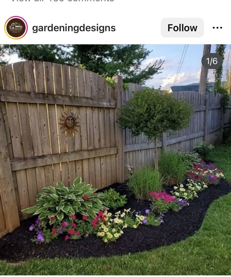 Garden Bed Shapes, Corner Landscaping, Backyard Flowers Beds, Yard Inspiration, Small Front Yard Landscaping, Backyard Garden Landscape, Garden Inspo, Backyard Flowers, Front Yard Garden Design