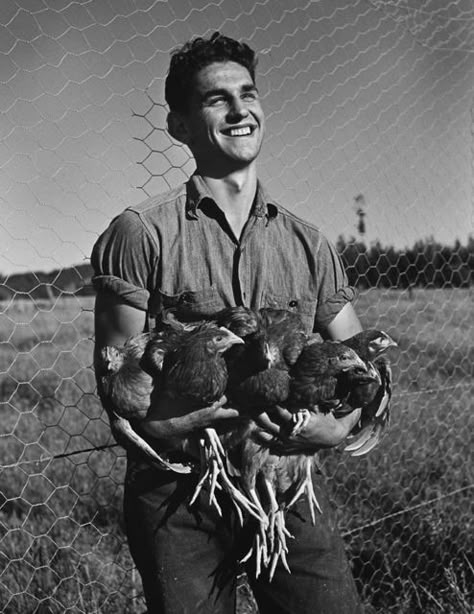 Rancher Life, Catholic Gentleman, Young Farmers, Into The West, Farm Boys, Black And White Photograph, Of Mice And Men, Vintage Farm, Family Farm