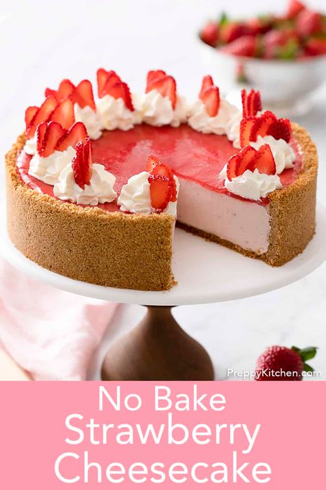 Strawberry Reduction, No Bake Strawberry Cheesecake, Strawberry Cheesecake Recipe, Wilton Candy Melts, Cheesecake Mini, Fall Baking Recipes, Homemade Snickers, Preppy Kitchen, Baked Strawberries