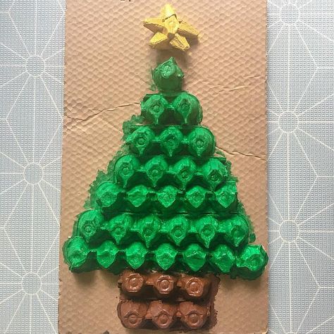 🎄Egg Carton Christmas Tree🎄 . Happy Christmas Eve!! This is it...Christmas 2018 is almost over! It always comes so fast and ends so… Egg Carton Christmas Tree, Carton Christmas Tree, Crochet Trees, Happy Christmas Eve, Ideas Fiesta, Ideas Navideñas, Crochet Tree, Handmade Christmas Crafts, Diy Advent Calendar