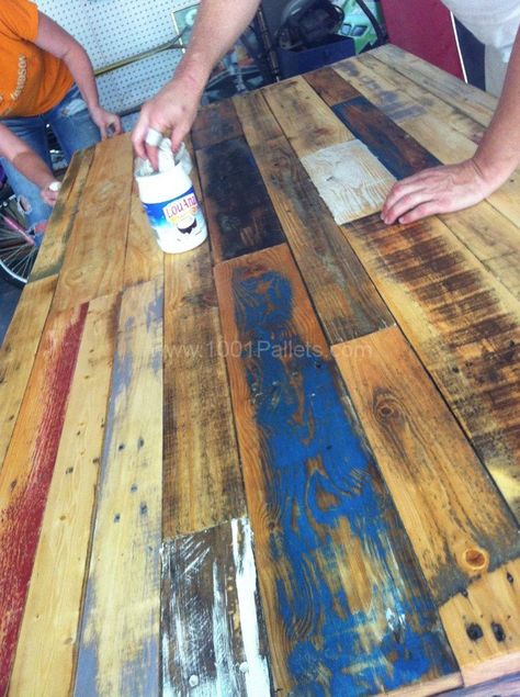 17 Things You Need To Know Before Painting A Wooden Pallet Painting On Pallet Wood, Build A Table, Wooden Pallet Furniture, Into The Wood, Wooden Pallet Projects, Repurposed Wood, Recycled Pallets, Pallet Crafts, Pallet Painting