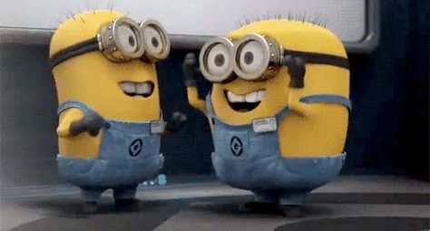 Minion Humour, Minion Characters, Karen Marie Moning, Minion Love, Minion Gif, Minions Minions, Minion Humor, Dance Gif, Minions Love