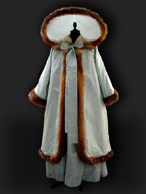 Coat. Hood detail Regency Pelisse, Extant Garments, Rococo Era, 18th Century Dresses, 1700 Fashion, 18th Century Dress, Historic Fashion, 18th Century Clothing, 30s Fashion