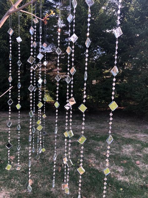 Party Decorations Minimalist, Crystal Wedding Decor, Patio Yard Ideas, Fancy Tree, Outdoor Wedding Party, Garden Hooks, Tree Jewelry, Minimalist Gifts, Hanging Garden