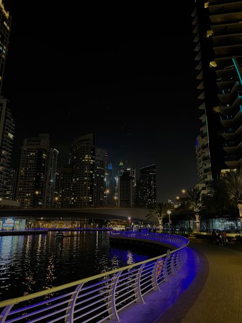 Dubai Nightlife Snapchat, Dubai Night Snap, Dubai Night Snapchat Story, Dubai Snapchat, Dubai Snap, Snapchat Inspiration, Nightlife Aesthetic, Dubai Nightlife, Dubai Skyline