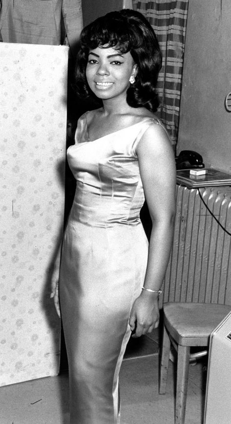 The "First Lady of Motown" Mary Wells, in the 1960's. Mary Wells, Nightclub Singer, Tamla Motown, Old School Music, Vintage Black Glamour, Famous Black, Black Celebrities, Black Music, Soul Music