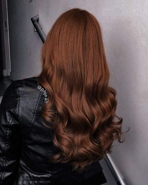 👑 TÓXICAS 👑 | Cabello color caramelo 🧡💛🤎 | Facebook Rubio Chocolate, Chestnut Hair, Red Hair Inspo, Brown Hair Looks, Brown Hair Inspo, Hot Hair Colors, Ginger Hair Color, Hair Color Auburn, Auburn Hair