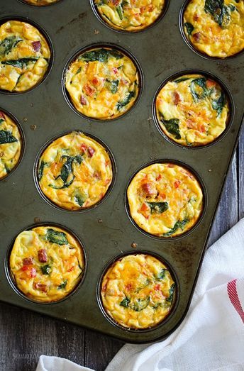 Petite Crust-less Quiche – perfect to make ahead and freeze! Breakfast Quiche Muffins, Egg Quiche Recipes, Mini Breakfast Quiche, Quiche Recipes Crustless, How To Cook Kielbasa, Muffin Pan Recipes, Egg Quiche, Mini Quiche Recipes, Quiche Muffins