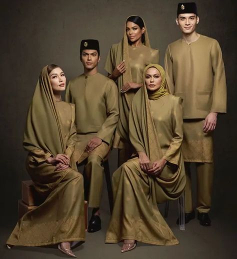 Malaysian contingent to wear Rizman Ruzaini at 2024 Olympics opening ceremony | The Star Olympic Uniform, Rizman Ruzaini, Olympic Fashion, 2024 Olympics, Olympics Opening Ceremony, Culture Travel, Sport Football, Opening Ceremony, Olympic Games