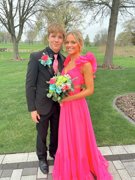 Pink Prom Couple, Couple Prom Outfits, Hot Pink Prom Dresses, Hot Pink Prom, Hot Pink Prom Dress, Prom Couples, Formal Prom Dresses Long, Ruffle Prom Dress, Preppy Prom