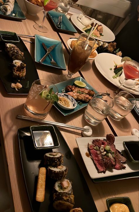 #dinnerwiththegirls #girldinner #sushi #steak #cocktails Girl D, Dinner Dates, Date Dinner, Steak, Dates