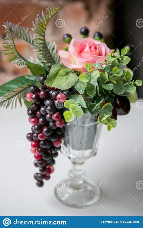 Decorating Tables, Dinner Centerpieces, Food Boards, Mixed Flowers, Florist Wedding, Wine Dinner, 1st Communion, Table Art, Wine Theme