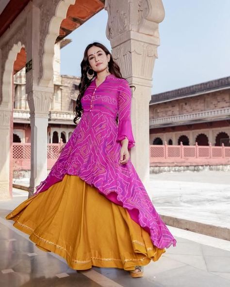 Bangladeshi Dress, Panjabi Dress, Functional Dress, Bandhani Dress, Long Gown Design, Anarkali Dress Pattern, Long Gowns, Sari Dress, Long Gown Dress