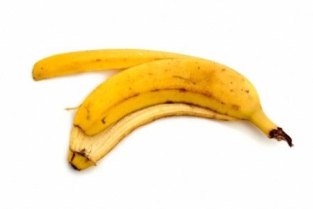 Banana Peel Uses, Banana Tea, Wart Remover, Nutrition Science, Banana Peel, Green Banana, Disease Control, Delicious Vegetables, Reduce Weight