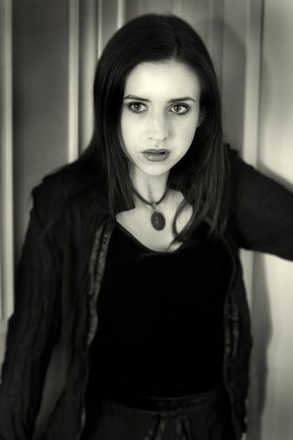 some old pictures I took: Emily Perkins Brigitte Fitzgerald, Ginger Snaps Movie, Emily Perkins, Liz Vicious, Maggie Cheung, 2000s Girl, La Girls, Female Icons, Perfect Sisters