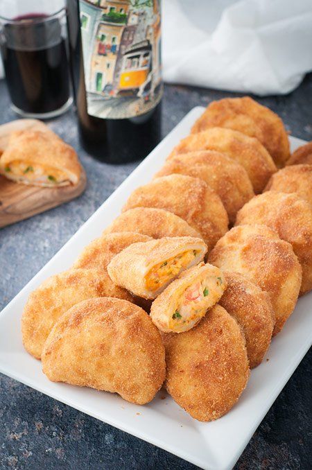 Portuguese Shrimp Croquettes – Rissóis de Camarão Shrimp Croquettes, Portuguese Shrimp, Shrimp Patties, Brazilian Recipes, Portuguese Desserts, Portuguese Cuisine, Cooking Courses, Brazilian Food, Portuguese Recipes