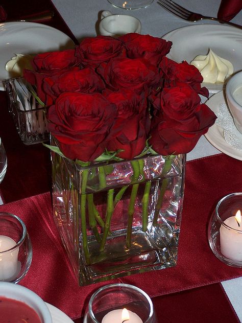 Square Vase Centerpieces, Wedding Flowers Red Roses, Red Roses Centerpieces, Rose Centerpieces Wedding, Red Rose Wedding, Red Wedding Flowers, Square Vase, Rose Centerpieces, Beautiful Red Roses