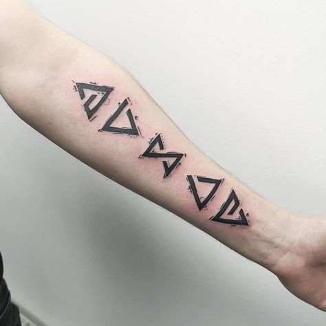 20 Witcher Tattoos Destined for Battle Noticeable Tattoos, Witcher 3 Tattoo, Witcher Tattoo Ideas, 3 Tattoo Ideas, Tattoo Ideas Arm, Simbols Tattoo, Witcher Books, Witcher Tattoo, All Seeing Eye Tattoo