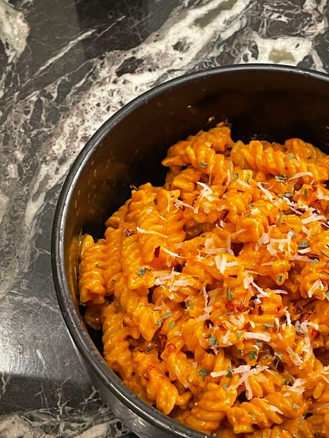 Spicy Fusilli Pasta - Always A Weekend Spicy Fusilli Pasta, Fusilli Pasta Recipe, Fusili Pasta, Fusilli Recipes, Hadid Pasta, Michelle Infusino, Copy Cat Recipe, Favorite Pasta Recipes, Fusilli Pasta