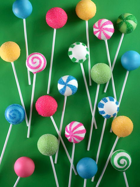 Candy Cake Pops Funfetti Cake Pops Recipe, Candy Themed Cake, Candy Cake Pops, Candy Theme Cake, Cake Mix Recipes Homemade, Funfetti Cake Pops, Cake Decorating Tutorials Videos, Chocolate Cake Mix Recipes, Themed Cake Pops