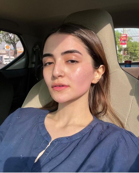 Merub Ali, Kurti Casual, Luna Blaise, Asthetic Pics, Dancing Drawings, Makeup Free, Hania Amir, Fav Celebrities, Blonde Hair Girl