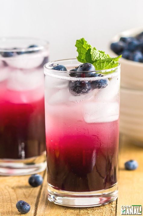 Alcohol Calories, Summer Mocktail Recipes, Summer Mocktails, Blueberry Mojito, Raspberry Rhubarb, Batch Cocktails, Blueberry Syrup, Peach Lemonade, Blueberry Lemonade