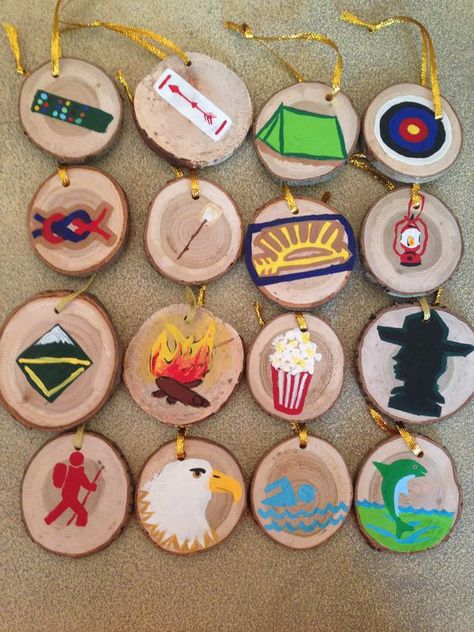 Scout Christmas Crafts, Scout Christmas Party, Scout Knots, Cub Scout Crafts, Eagle Scout Ceremony, Camping Theme Birthday, Cub Scout Activities, Christmas Party Ideas, Scout Mom