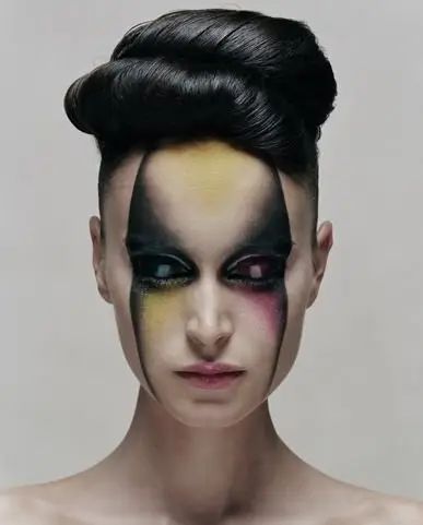 Beauty or Art? Stunning Avant Garde Makeup ... Alien Make-up, Fantasy Make-up, Alien Makeup, Make Up Designs, Drag Make-up, Horror Make-up, Avant Garde Makeup, Make Up Inspiration, Theatrical Makeup