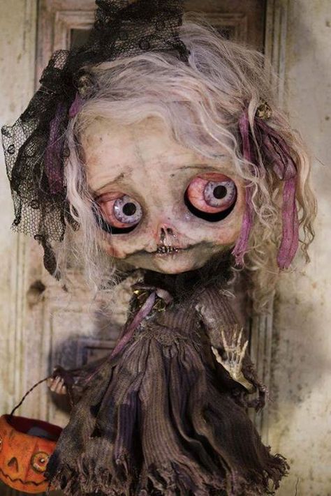 Zombie Dolls, Creepy Doll, Scary Dolls, Gothic Dolls, Halloween Doll, Unique Dolls, Wow Art, Scary Art, Creepy Dolls