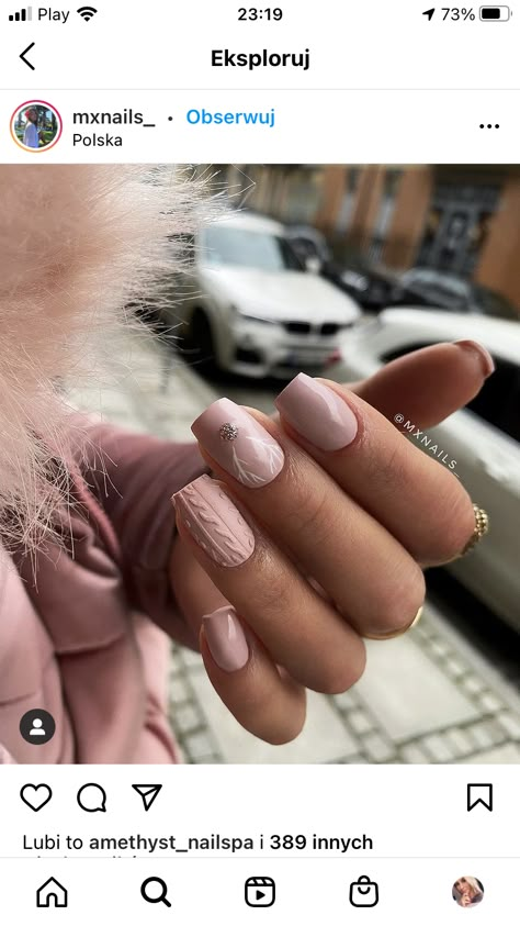 Christmas Nails Short Sweater, Cardigan Nails, White Sweater Nail Designs, Light Pink Sweater Nails, Nude Sweater Nails, Pale Pink Christmas Nails, Nude Christmas Nails, Nail Art Noel, Sweater Nails