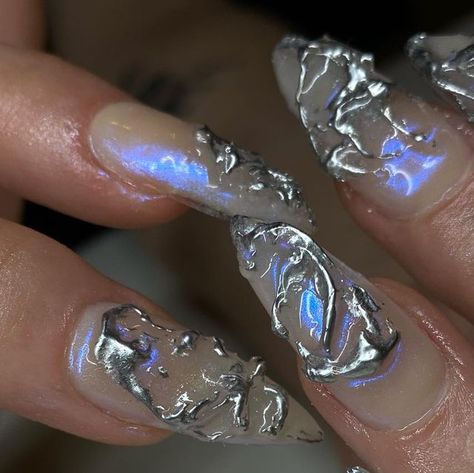 LET’S HOLD HANDS / becki on Instagram: "Chromeeeee tips 💎 @nailorder Xtensions (long stiletto) @sissiofficial_ flubber + molten metal booking end of Nov / Dec in London 💋💋 #nails #nailart #londonnails #3dnails" Melted Metal Nails, Molten Nails, Molten Lava Nails, Molten Metal Nails, Molten Silver Nails, Molten Silver Wallpaper, Molten Metal Chrome Nails, Melting Metal, London Nails