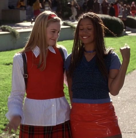 Dionne And Cher, Dionne Clueless, Cher And Dionne, Clueless Aesthetic, Clueless Movie, Clueless Cher, Clueless 1995, Cher Clueless, Clueless Fashion