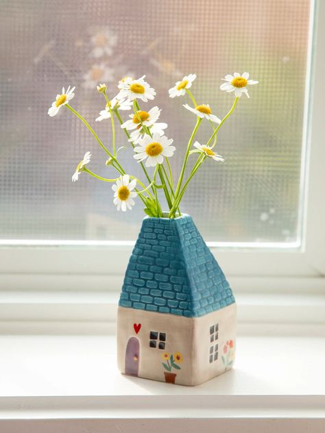 Cottage Bud Vase - Dark Turquoise-view 1 Cutest Kitchen, Turquoise Cottage, Tiny Window, Flowers And Hearts, Turquoise Men, Small Shelf, Clay Houses, Tanah Liat, Clay Vase