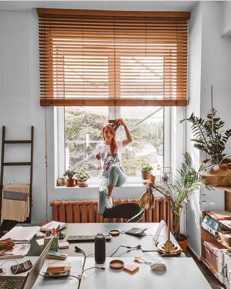 Wooden Venetian Blinds Bedroom, Venetian Ceiling, Venetian Blinds Living Room, Wooden Blinds Bedroom, Wooden Blinds For Windows, Wooden Blinds Living Room, Wooden Blinds Kitchen, Venetian Blinds Kitchen, Wooden Venetian Blinds