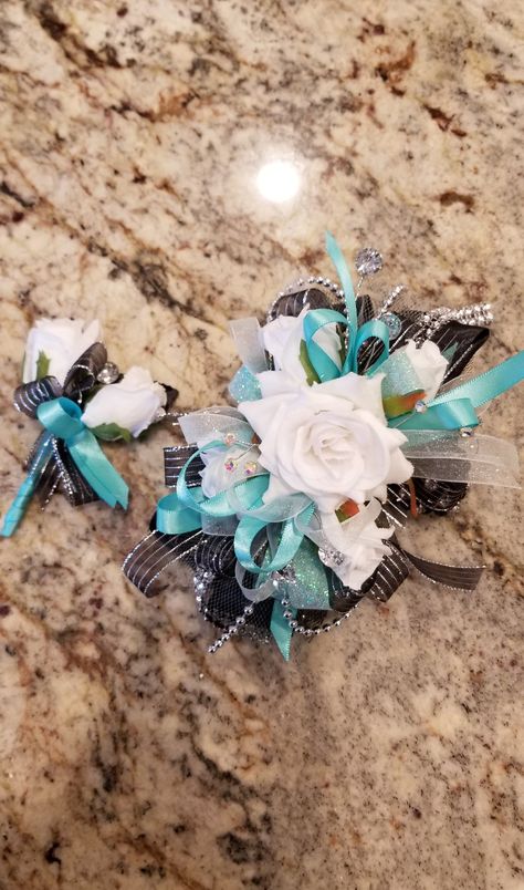 Aqua Blue Corsage Prom, Mailbox Bows, Homecoming 2023, Black Corsage, Blue Corsage, Homecoming Flowers, Prom Corsages, Homecoming Corsage, Prom Corsage And Boutonniere