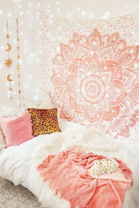 Shop our tapestry collection here at shein. Find cool prints, floral designs, and medallion patterns to complete your apartment décor. Blush Boho Bedroom, Bohemian Cushions, Vibey Rooms, Brooklinen Sheets, Girly Pink Bedroom, Pink Nightstands, Polaroid Collage, Bedroom Tapestry, Bohemian Bedrooms