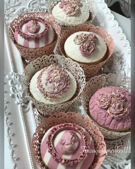 Faizacustomcakes Victorian Cupcakes