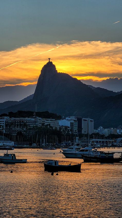 Brazil Life, Brazil Culture, Beach Sunset Wallpaper, Brazil Travel, Future Travel, City Aesthetic, Pretty Places, Places Around The World, Travel Aesthetic