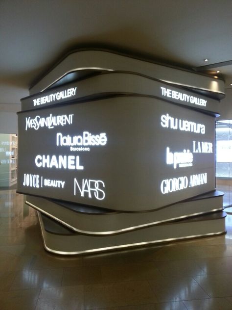 Lit typographyc Retail Column Design, Interior Column Design, Book Exhibition, Shopping Mall Design, Column Lighting, Interior Columns, Mall Design, Signage System, Column Design