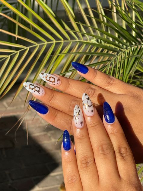 Zodiac Nails Designs Sagittarius, Horoscope Nail Art, Zodiac Nail Designs, Sagittarius Birthday, Diy Acrylic Nails, Nail Care Routine, Vibrant Nails, Chrome Powder, Pink Acrylic Nails