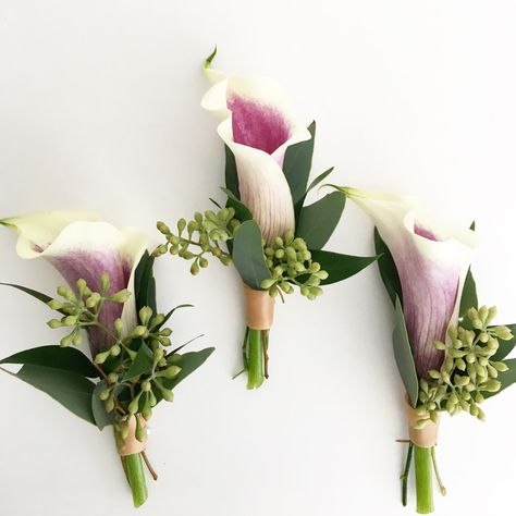 Calla Lilly Boutineer Ideas, Cala Lilly Boutineer, Corsage Calla Lily, White Calla Lily Boutonniere, Calla Lily And Orchid Boutonniere, Groom Boutonniere Calla Lily, Mini Calla Lily Boutonniere, Lily Boutonniere, Calla Lily Boutonniere