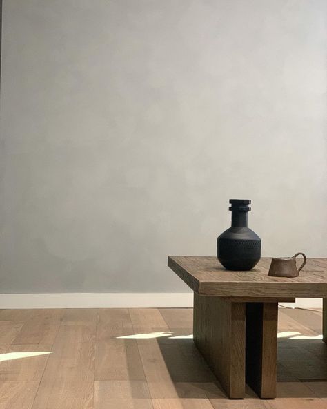 Color Atelier Paint & Plaster (@coloratelier) • Instagram photos and videos Light Grey Limewash, Atelier Paint, Color Atelier, Lime Wash Paint, Limewash Walls, Lime Plaster, Plaster Finish, Lime Wash, Limewash Paint