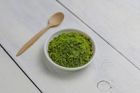 Word matcha made of powdered matcha gree... | Free Photo #Freepik #freephoto #food #abstract #water #love Barley Plant, Healthiest Food, Best Teas, Fat Burning Tea, Amino Acid Supplements, Lemon Diet, Prevent Constipation, Green Tea Latte, Barley Grass