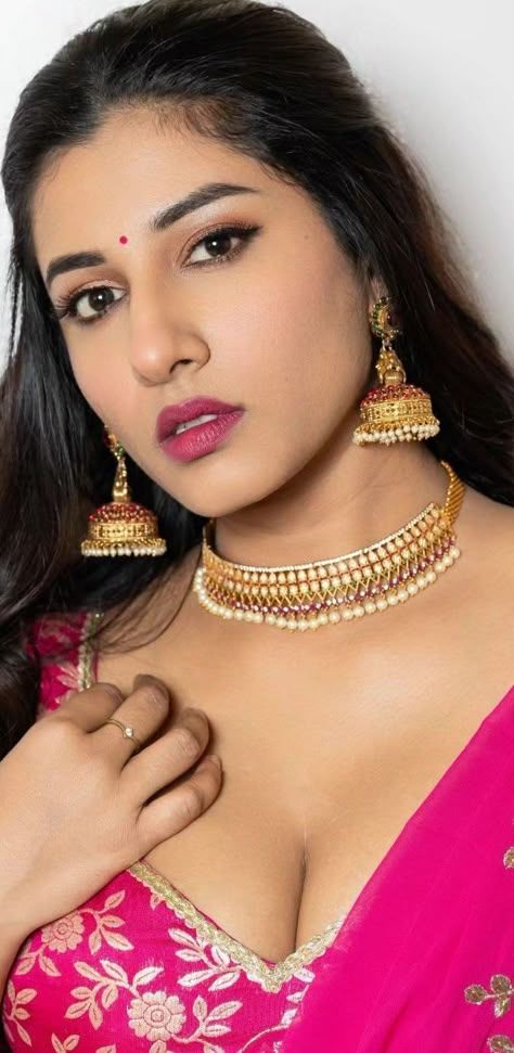 Vishnu Priya, Beauty Face Women, Curvy Girl Fashion, Beauty Face, Beauty