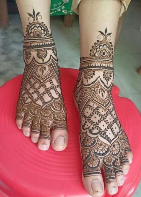 Foot Henna Design, Leg Mehendi Design, Bridal Henna Design, Simple Mehendi Designs, Leg Mehndi, Foot Henna, New Bridal Mehndi Designs, Design For Wedding, Mehndi Designs Bridal Hands