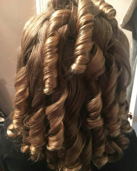 Curls With Curling Iron, Ringlets Curls, Curling Iron Curls, Big Curls For Long Hair, Ringlets Hair, Iron Ideas, Hair Iron Curls, Iron Curls, Ringlet Curls