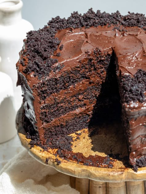 5 Layer Chocolate Cake, Chelsweets Chocolate Cake, Matilda Cake Recipe, Dutch Chocolate Cake, Dark Chocolate Cake Recipes, Simple Chocolate Cake, Cake With Chocolate Frosting, Ultimate Chocolate Cake, Chocolate Birthday Cake